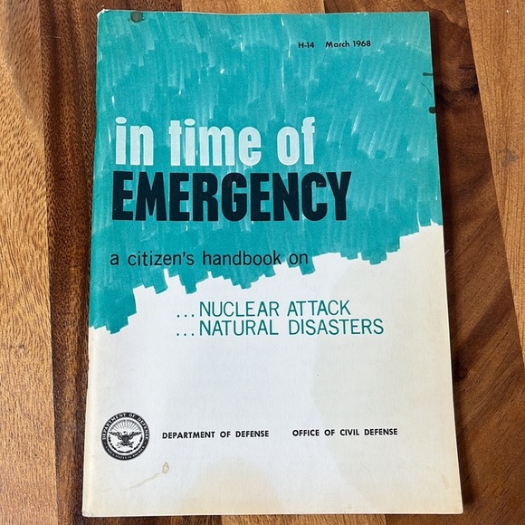 The Good Citizen’s Handbook and Vintage Booklet Bundle - Picture 2 of 10